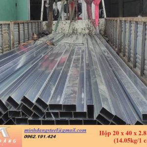 Thép hộp đen/mạ kẽm 20x40x2.8x6000